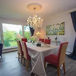 Mapleridge Boutique B&B